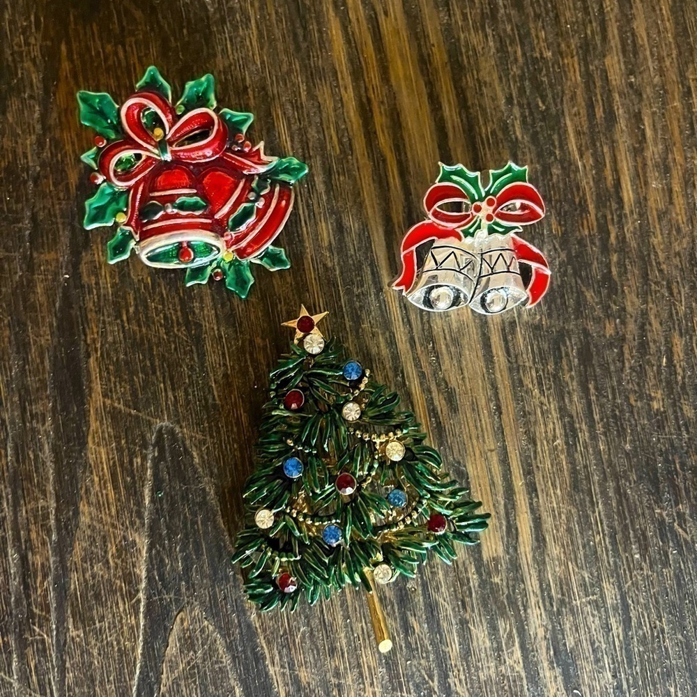 Vintage Christmas pin brooch lot tree bells